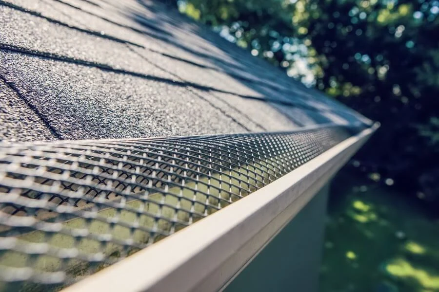 GET FREE GUTTERS WITH NEW SIDING ON YOUR HOUSE.