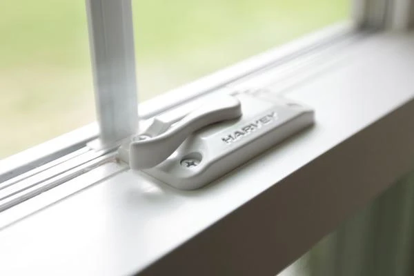 Cam Locks (White) (4 colors avail.)